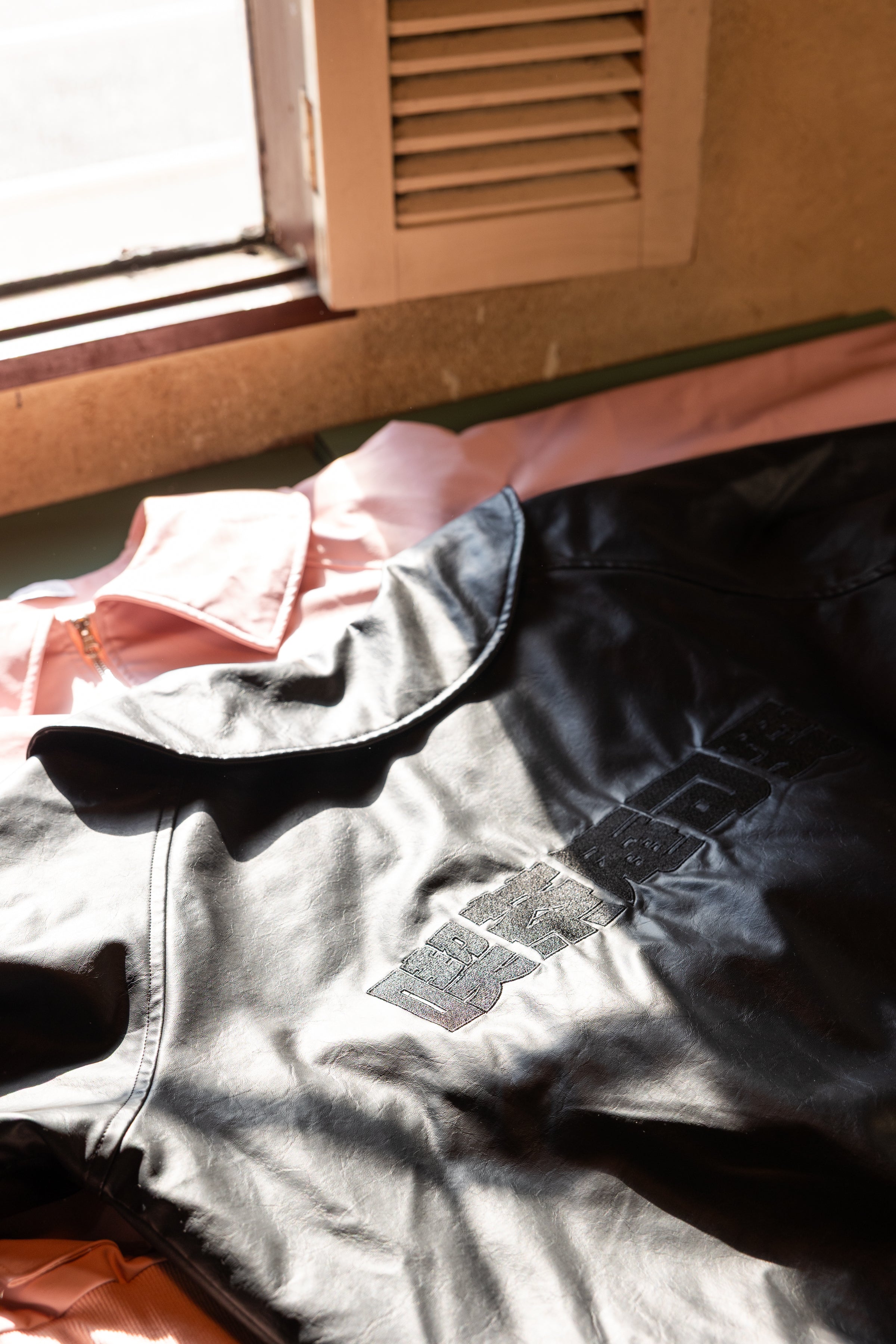 EMBROIDERY FAUX LEATHER BLOUSON